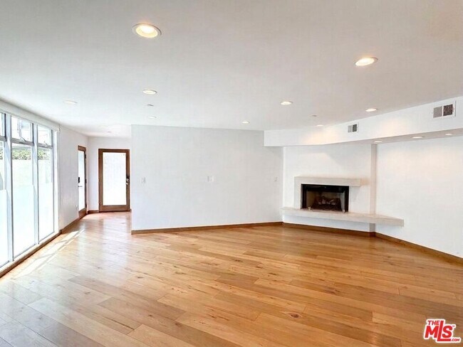 Foto del edificio - 512 Brooks Ave