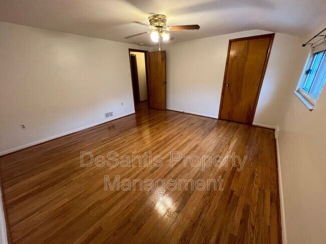 Foto del edificio - 227 Maxwell St