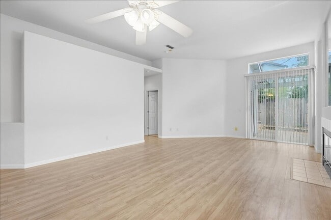 Building Photo - 374 Coventry Cir