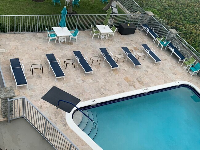 Foto del edificio - 3030 S Ocean Blvd