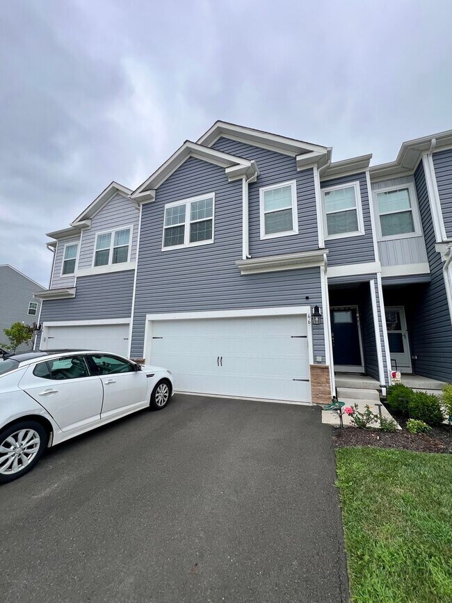 Foto del edificio - Stunning 4-Bed Townhome in Quakertown! Available March 1st!