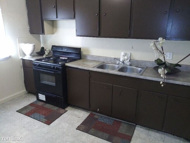 Foto del edificio - 4 br, 2 bath House - 11343 Abington Ave