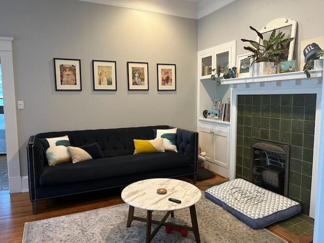 Building Photo - 1229 Euclid Ave NE