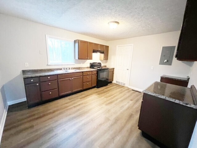 Building Photo - 3875 N ARLINGTON AVENUE