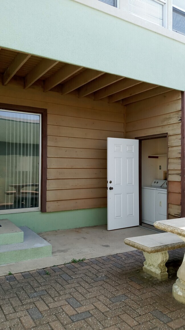 Building Photo - 359 Billfish Ave