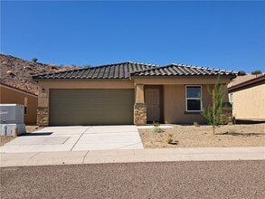 Building Photo - 2372 Tapatio Dr