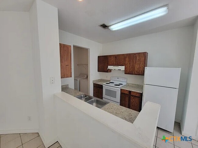 Foto del edificio - 814 Sagewood Trail