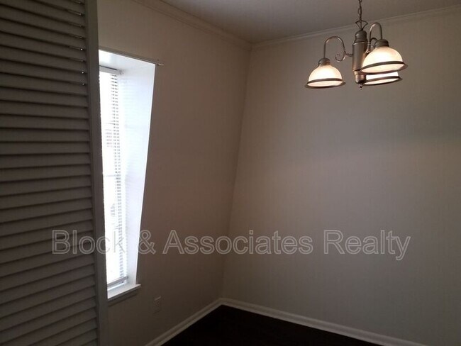 Foto del edificio - 3828 Country Club Rd