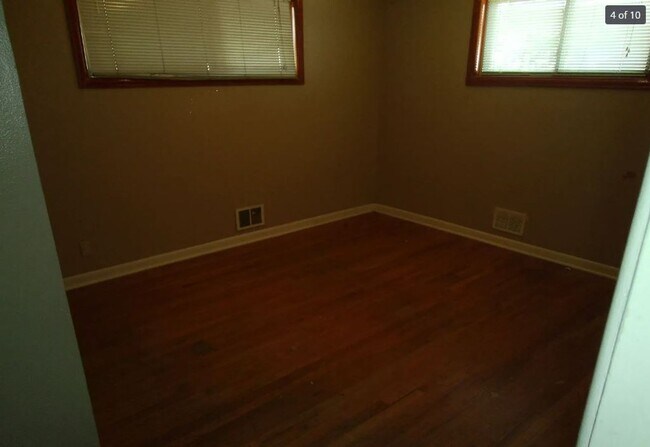 Building Photo - 4 Bedroom Denver home for rent