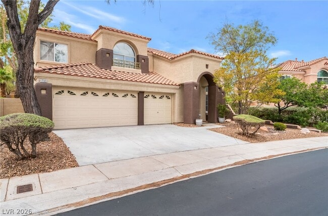 Building Photo - 1733 Tesara Vista Pl