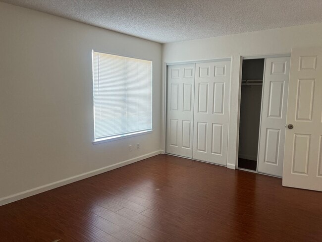 Building Photo - 7304 Meadowgate Dr