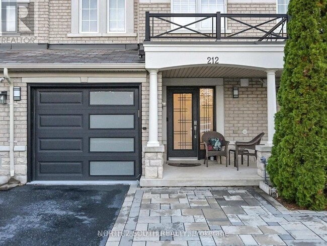 Photo du bâtiment - 212 Lauderdale Dr