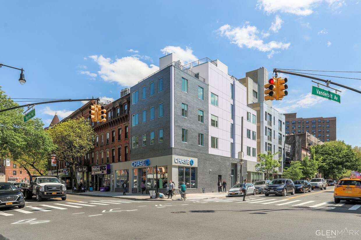 Primary Photo - 165 Vanderbilt Avenue