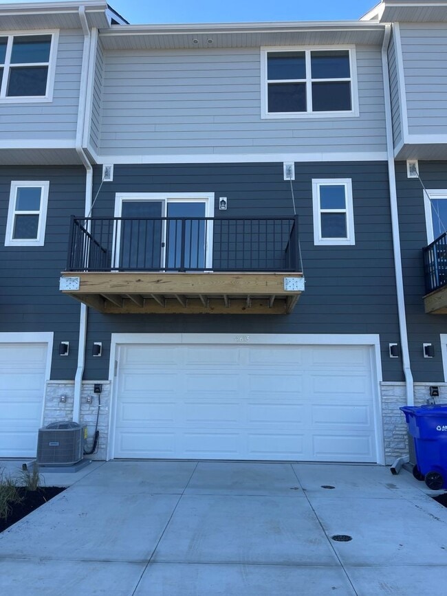 Photo - Townhome for Rent in Papillion