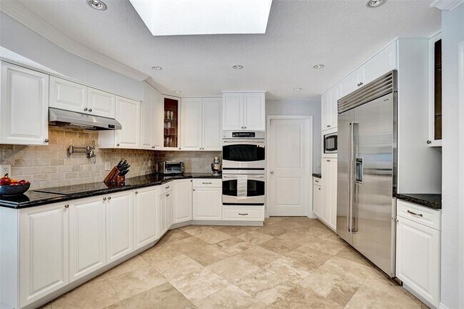 Foto del edificio - 1471 SW 14th St