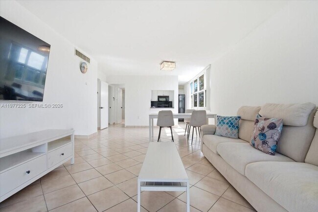 Foto del edificio - 9410 Tangerine Pl