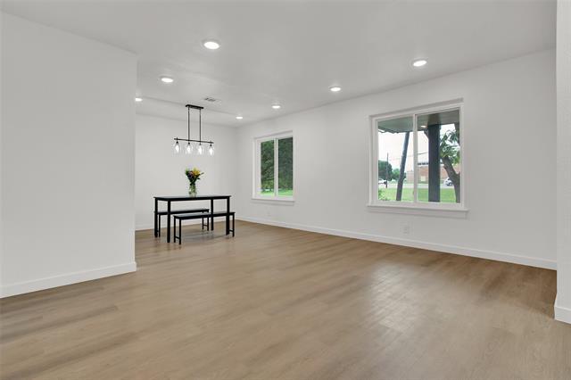Foto del edificio - 2910 W Crawford St