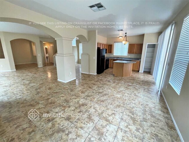 Foto del edificio - 13350 W Rose Ln