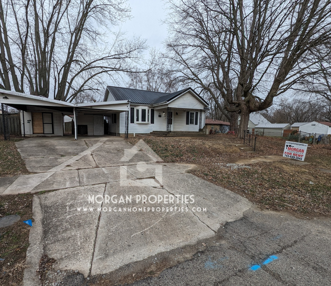 Building Photo - 216 E Vinyard St