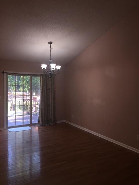 Building Photo - 127 Pinecone Ct
