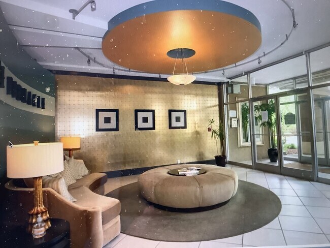 Foto del edificio - 1131 Stringers Ridge Rd