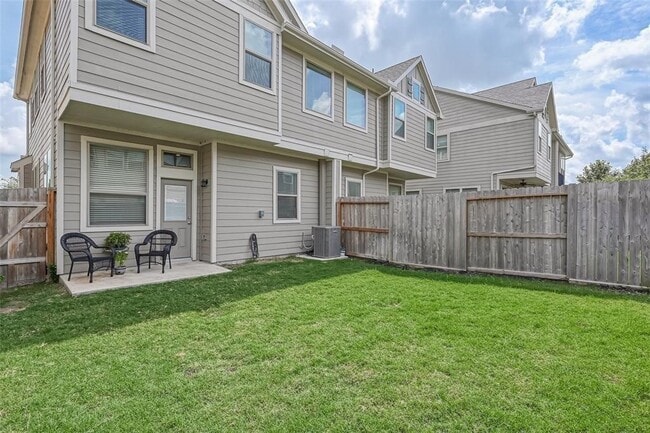 Building Photo - 5542 Sallow Bay Ln