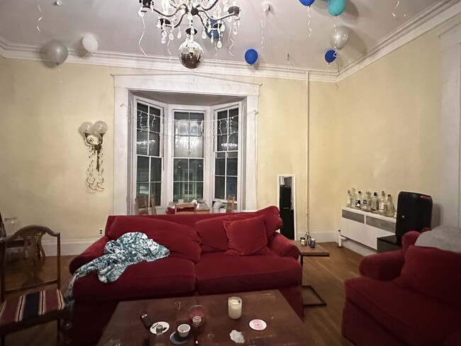 Foto del edificio - 139 Hillside St