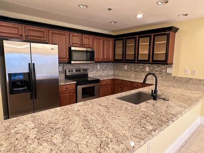 Building Photo - Prime waterfront Condo in downtown FWB!