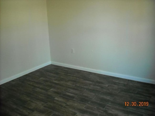 Building Photo - 8055 Rosewood St