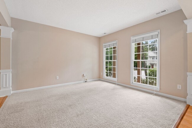 Building Photo - Stunning 3 Bedroom Home for Rent on a Wood...