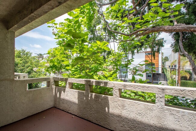 Foto del edificio - 10836 Kling St