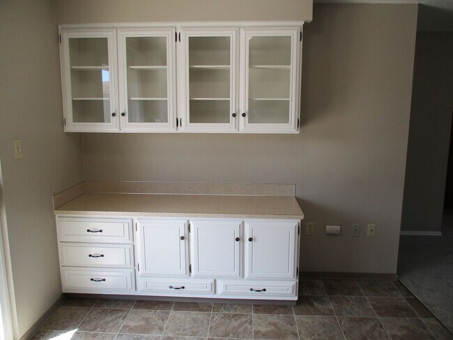 Building Photo - 406Frem