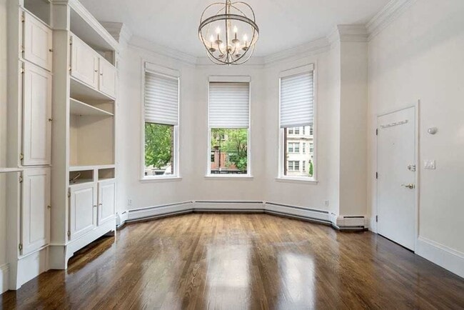 Building Photo - 271 Beacon St