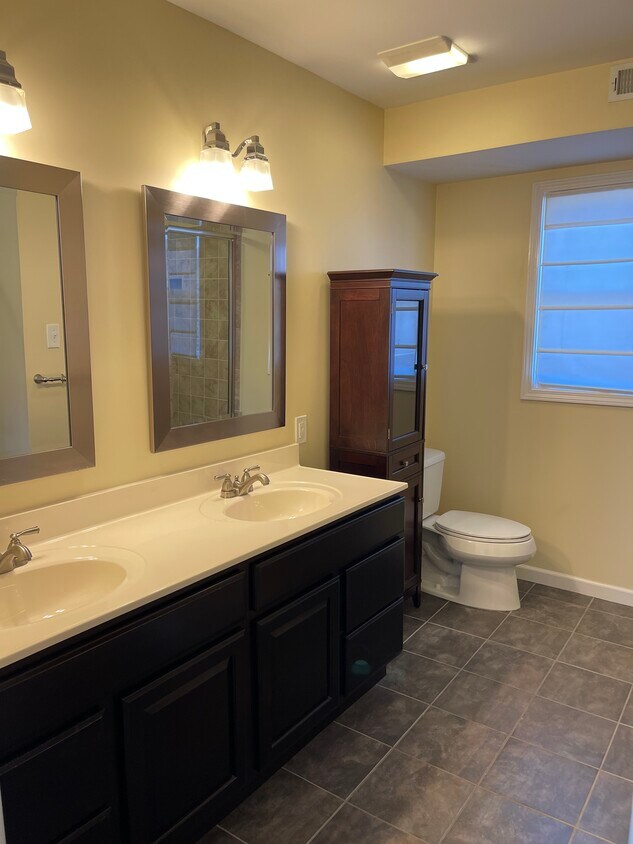 7411 Bruno Ave, Richmond Heights, MO 63117 House Rental in Richmond