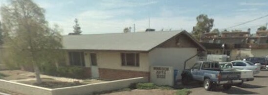 Foto del edificio - 5222 E Windsor Ave