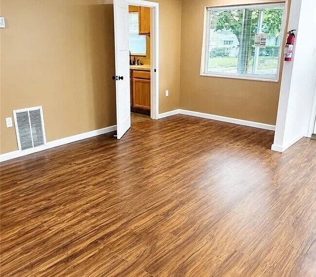 Building Photo - 2823 Revels Ave