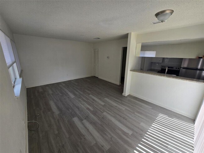 Foto del edificio - 202 Northcrest Cir