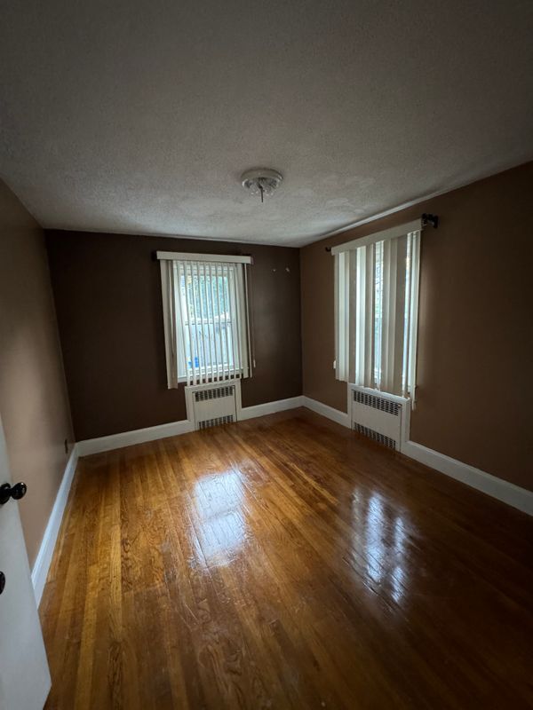 Foto del edificio - 39 Dryden Blvd