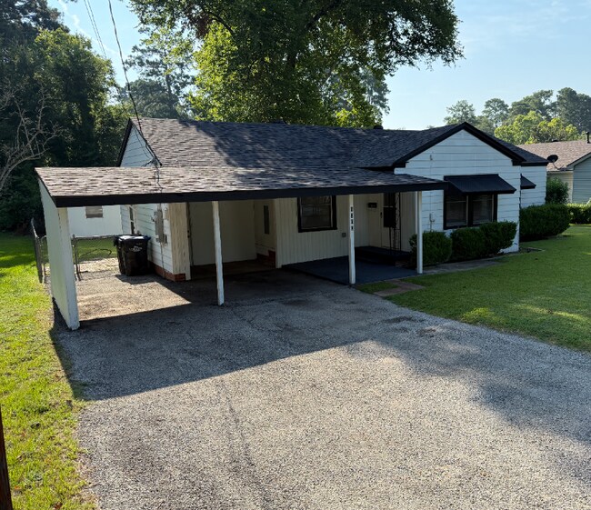 Foto del edificio - 1000 S 12th St