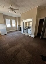 Building Photo - 1941 Madison St