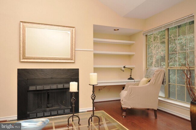 Building Photo - 12159 Penderview Terrace
