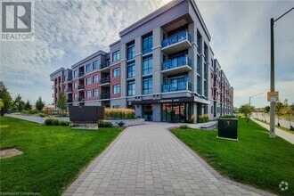 Building Photo - 1 Redfern Ave