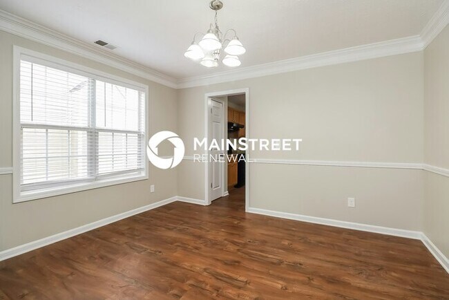 Building Photo - 4 Bedroom Pet-Friendly Home in Lithonia, GA with Main Street Renewal
