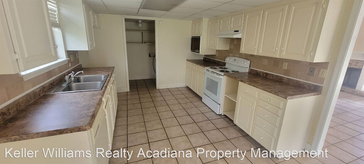 Primary Photo - 3 br, 2.5 bath House - 108 Stonewood