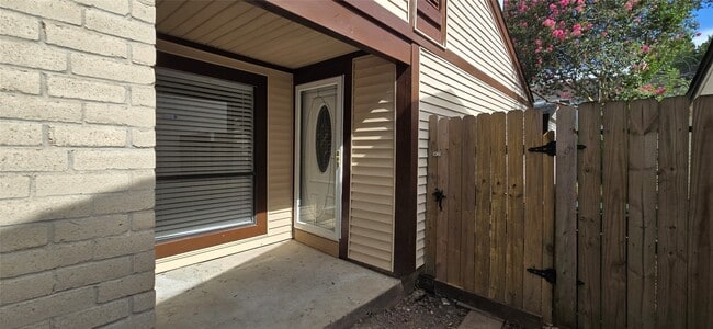 Foto del edificio - 6311 Dawnridge Dr