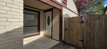 Building Photo - 6311 Dawnridge Dr
