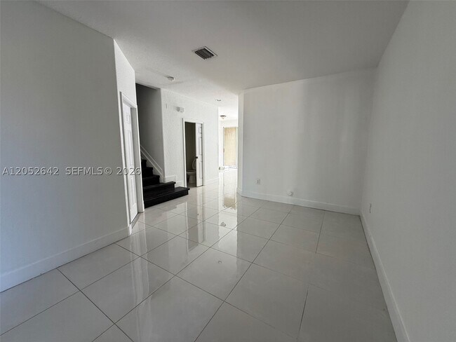 Foto del edificio - 1449 SE 24th Ct