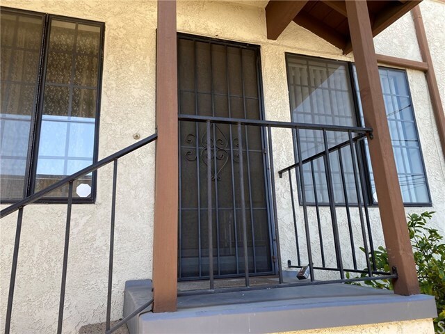 Building Photo - 121 N Muscatel Ave