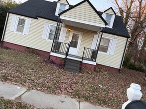 Building Photo - 1428 Hopkins Rd