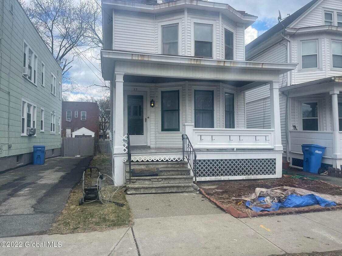 Primary Photo - 25 Marshall St